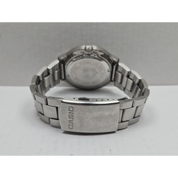 Casio Edifice EF104 Quartz Black Dial Date 100M Stainless Steel New Battery Mens - Picture 8 of 13